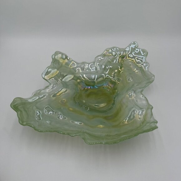 Studio art glass  Green Textured Glass Oyster Shell Dish - Picture 1 of 7
